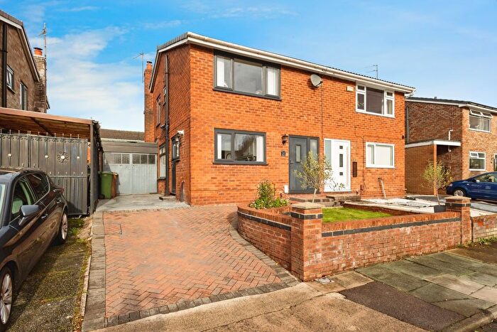 3 Bedroom Semi Detached House For Sale In Ardenfield, Haughton Green, Denton, M34