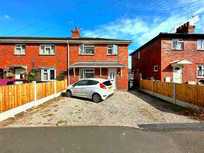 3 Bedroom House To Rent In Central Avenue, Stourbridge, DY9
