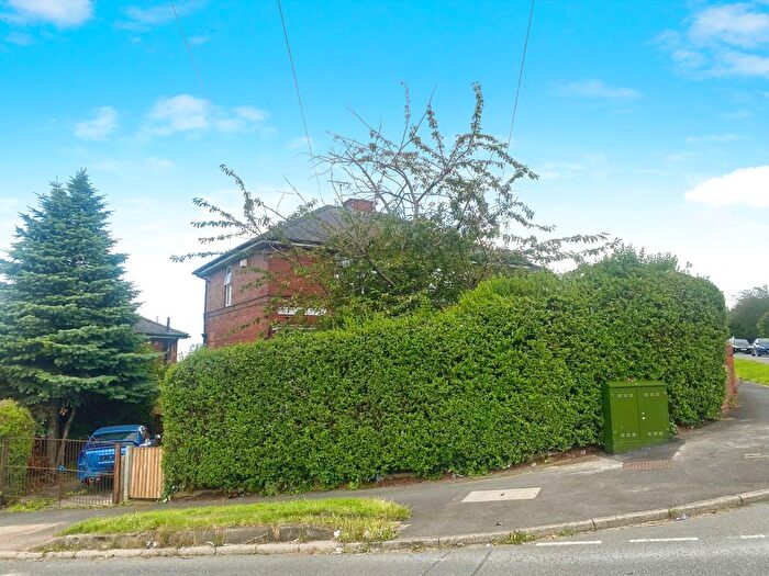 2 Bedroom Semi-Detached House For Sale In Manor Oaks Place, Sheffield, S2