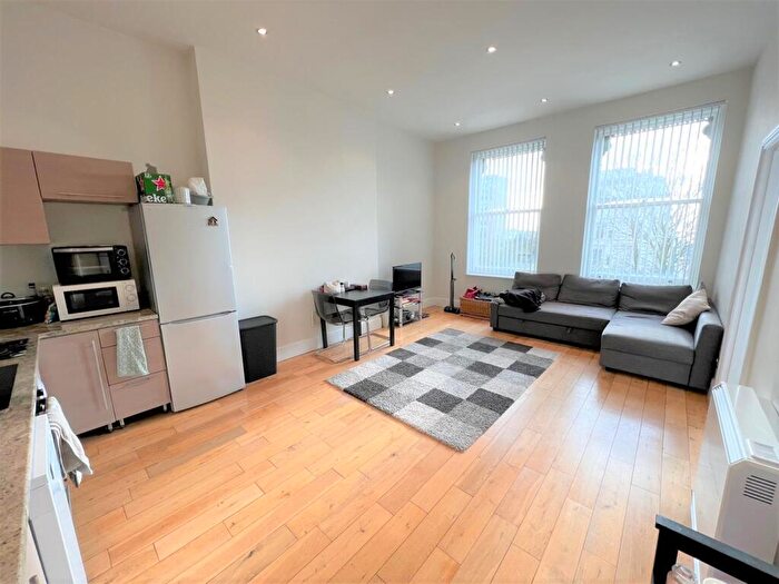 1 Bedroom Flat To Rent In Palmeira Mansions, Church Road, Hove, BN3