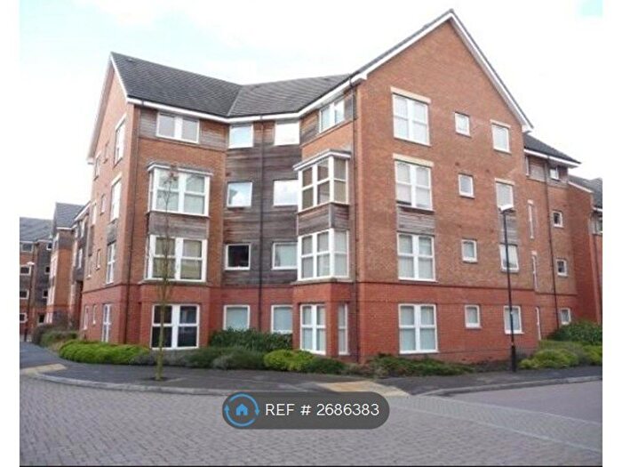 2 Bedroom Flat To Rent In Florey Court, Swindon, SN1