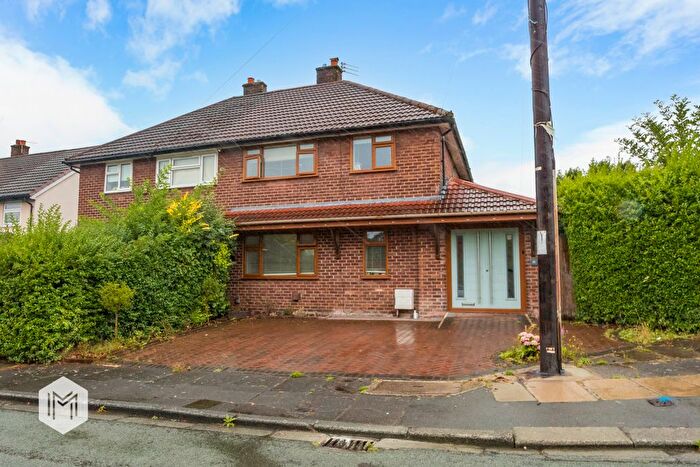 3 Bedroom Semi-Detached House For Sale In Kirkstone Avenue, Worsley, Manchester, M28