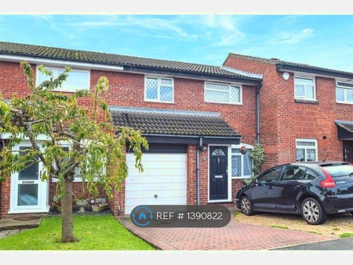 3 Bedroom Terraced House To Rent In Humber Close, Wokingham, RG41