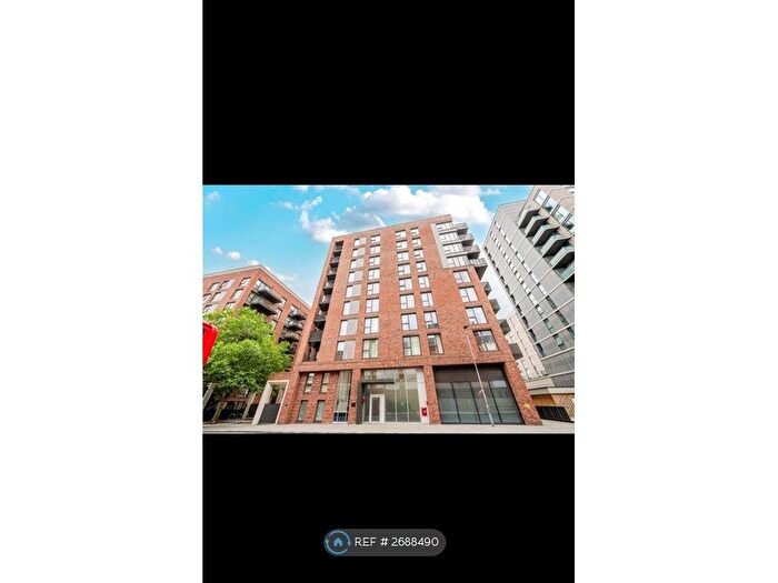 2 Bedroom Flat To Rent In Ernest Court, Bexleyheath, DA6