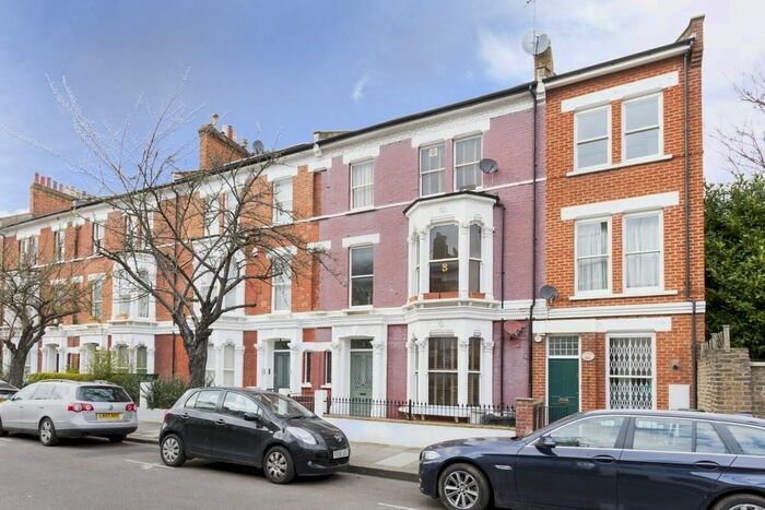 2 Bedroom Maisonette To Rent In Poplar Grove, London, W6