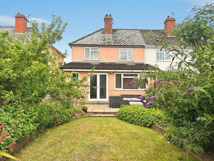 3 Bedroom Semi-Detached House For Sale In Burcott Road, Wells, BA5