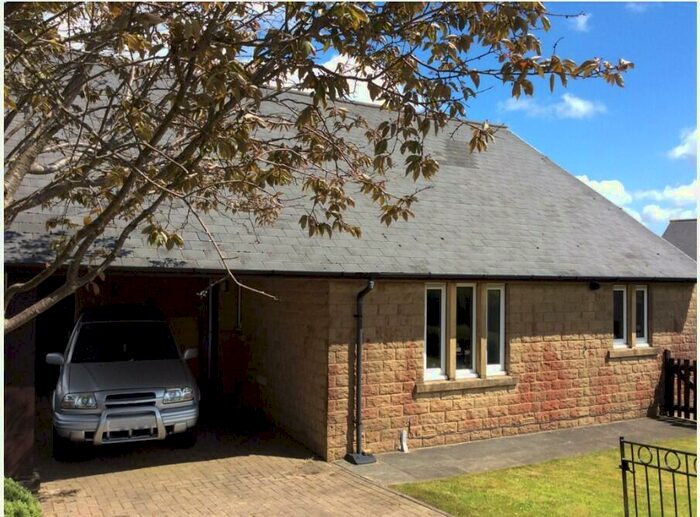 2 Bedroom Detached Bungalow To Rent In Rushton Hill Close, Halifax, West Yorkshire, HX2