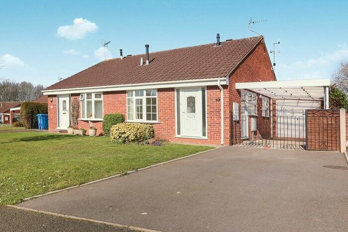 2 Bedroom Bungalow To Rent In Cabot Grove, Perton Wolverhampton, WV6