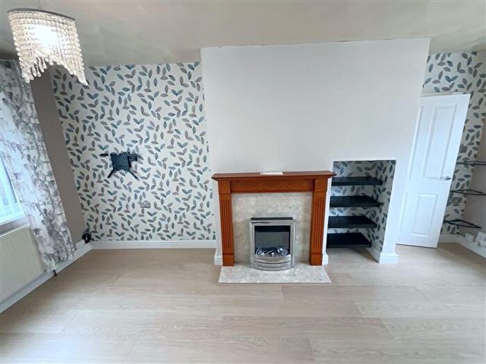 3 Bedroom Semi-Detached House For Sale In Jaunty View, Sheffield, S12