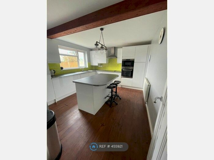 3 Bedroom Semi-Detached House To Rent In Jubilee Place, Gloucester, GL19
