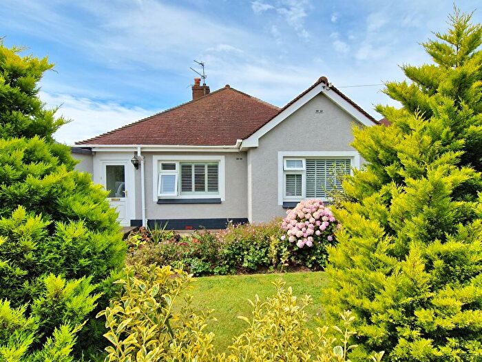 3 Bedroom Detached Bungalow For Sale In Crossfield Avenue, Porthcawl, CF36