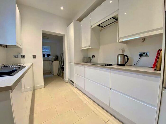 4 Bedroom Semi-Detached House To Rent In Windsor Road, Maidenhead, SL6