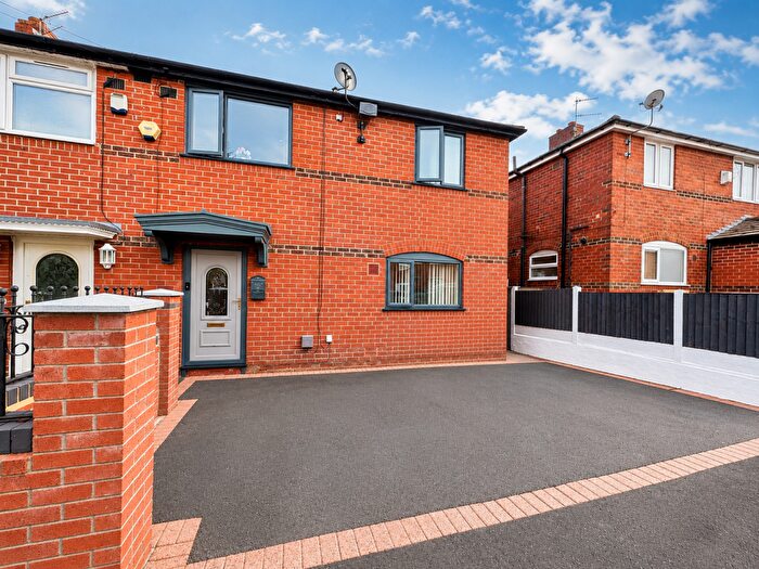 3 Bedroom Semi-Detached House For Sale In Heathbank Road, Manchester, M9