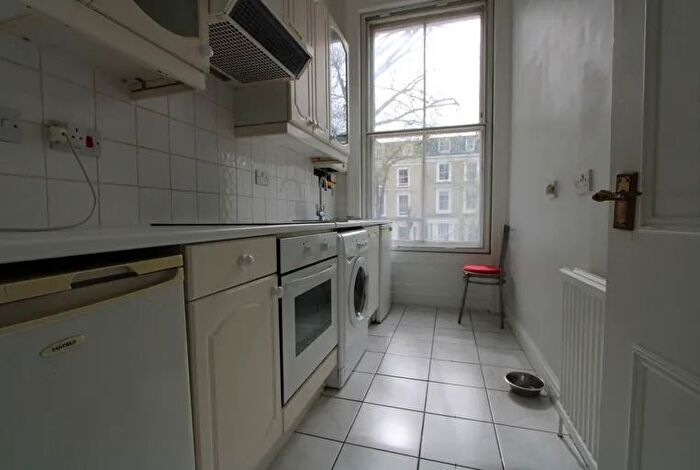 1 Bedroom Flat To Rent In Elsham Road, London, W14