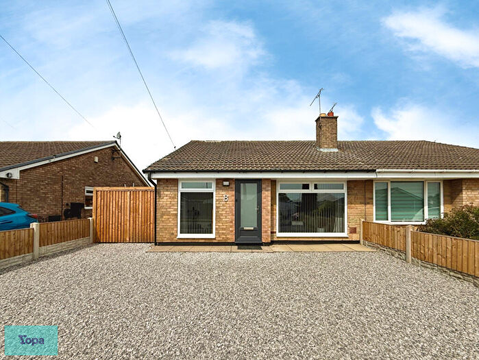 3 Bedroom Semi-Detached Bungalow For Sale In Ladycroft Road, Armthorpe, Doncaster, DN3