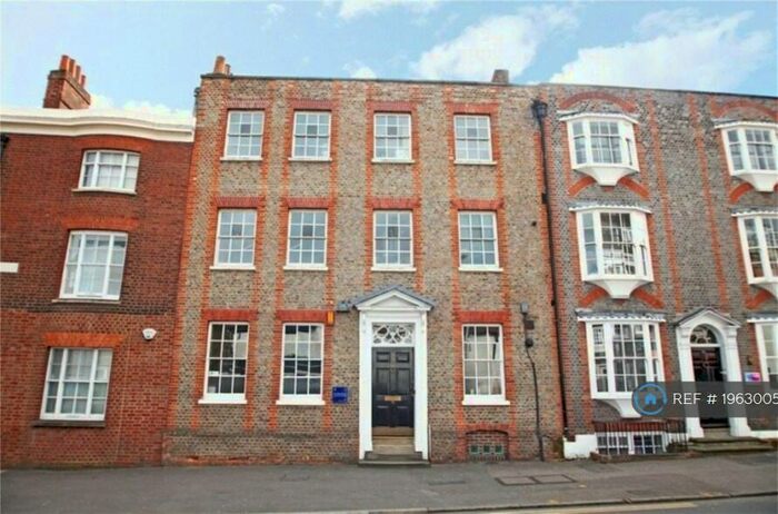 1 Bedroom Flat To Rent In Castle Street, Reading, RG1