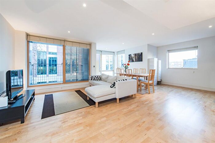 3 Bedroom Flat To Rent In Cranbrook House, Horseferry Road, Westminster, London, SW1P