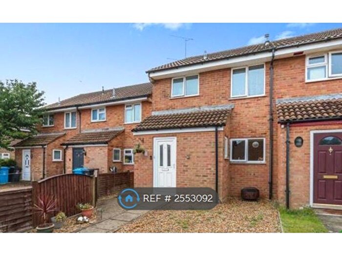 3 Bedroom Semi Detached House To Rent In Aspen Gardens, Poole, BH12
