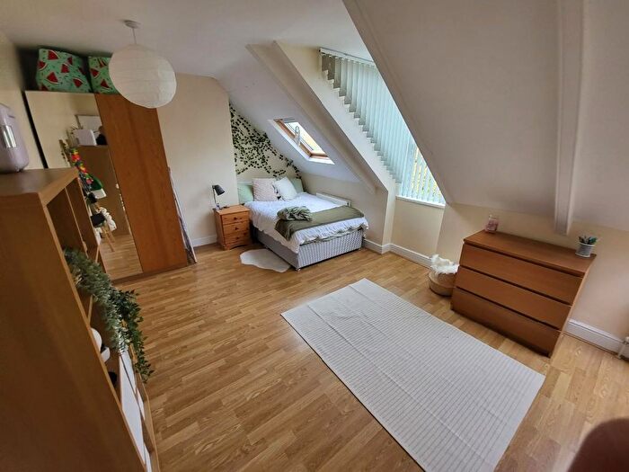 6 Bedroom Semi-Detached House To Rent In Churchill Gardens, Newcastle Upon Tyne, NE2