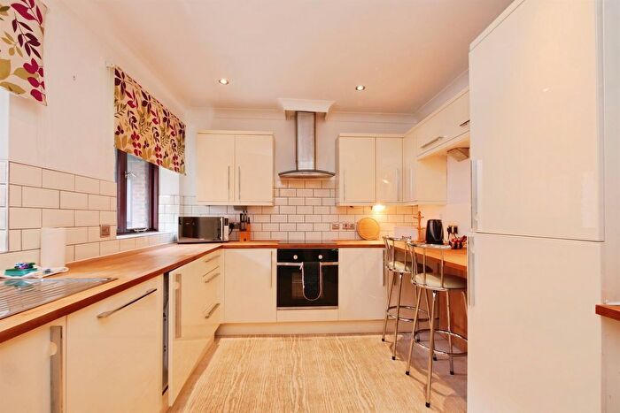 1 Bedroom Flat For Sale In Castlegate, York, YO1