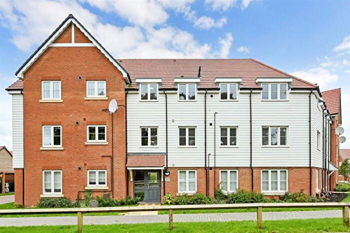 2 Bedroom Apartment To Rent In Steeplechase Way, Fontwell, BN18