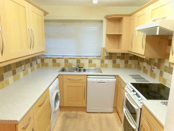 3 Bedroom Maisonette To Rent In Madden Road, Plymouth, PL1