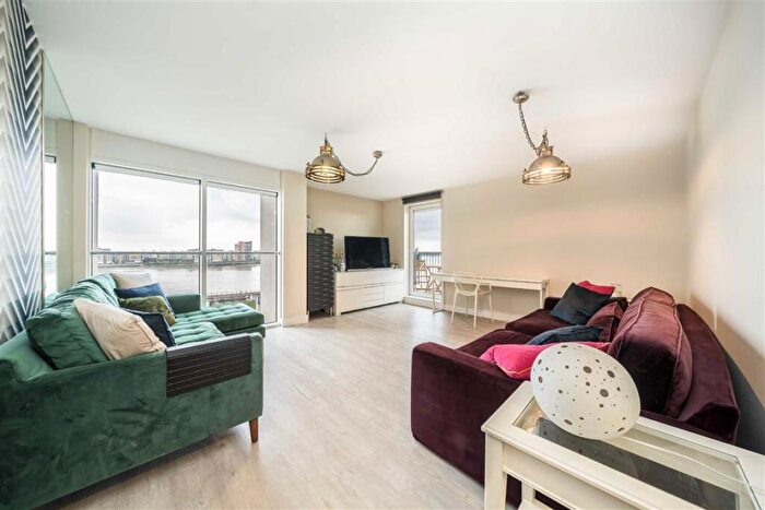 2 Bedroom Flat To Rent In Erebus Drive, West Thamesmead, SE28