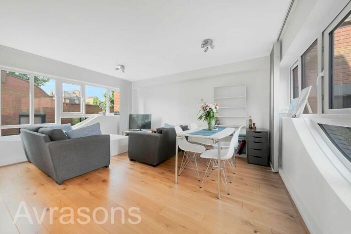 2 Bedroom Flat To Rent In Blacktree Mews, Gresham Road, London, SW9