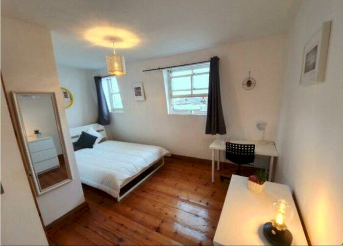 3 Bedroom Apartment To Rent In Devenant Road, Archway, London, N19