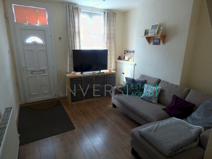 3 Bedroom Terraced House To Rent In Tudor Road, Leicester, LE3