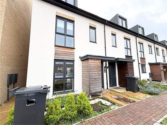 4 Bedroom Semi Detached House To Rent In Crampton Road, Stratton St Margaret, Swindon, Wiltshire, SN3