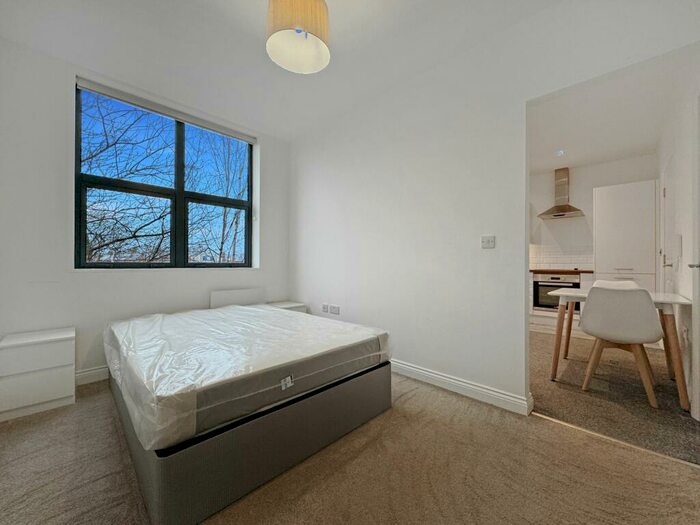 Studio To Rent In Fairway Court, Elland Road, Leeds, LS11