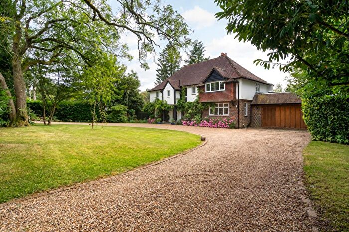 5 Bedroom Detached House For Sale In High Drive, Woldingham, CR3