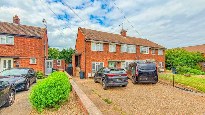 2 Bedroom Maisonette To Rent In Hollycroft, Hertford, SG14