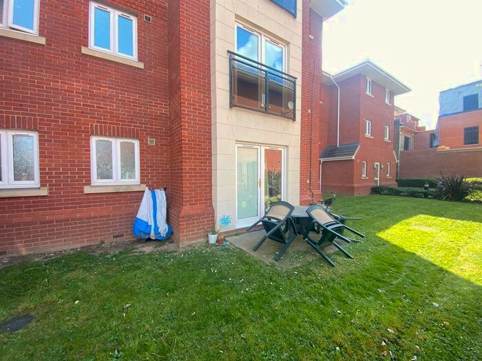 2 Bedroom Flat To Rent In London Road, Romford, RM7