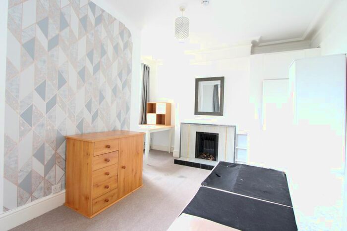 1 Bedroom Studio To Rent In Florence Road, Maidstone, ME16