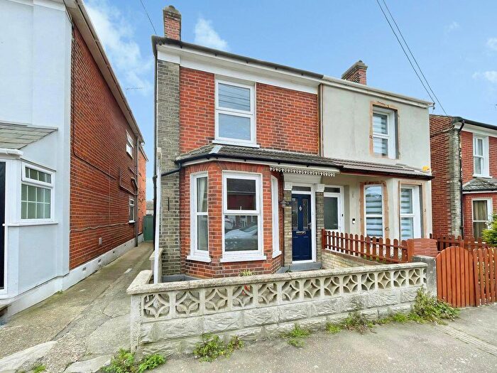 3 Bedroom Semi-Detached House For Sale In Silcott Street, Brightlingsea, CO7