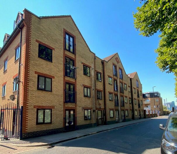 1 Bedroom Flat To Rent In Albert Road, London, E16