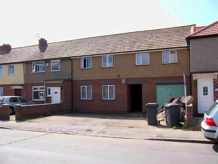 1 Bedroom Maisonette To Rent In Granville Avenue, Slough, SL2