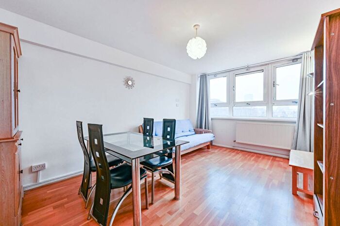 3 Bedroom Flat To Rent In Babington Court, Bloomsbury, London, WC1N