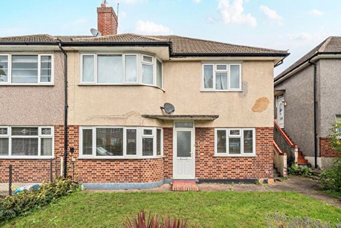 2 Bedroom Maisonette For Sale In High Street, West Wickham, Kent, BR4