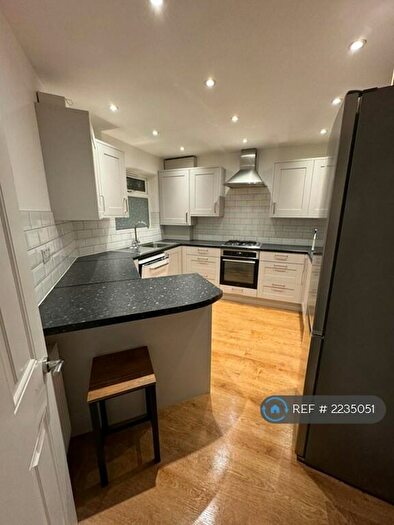 3 Bedroom Bungalow To Rent In Wharfedale, Luton, LU4