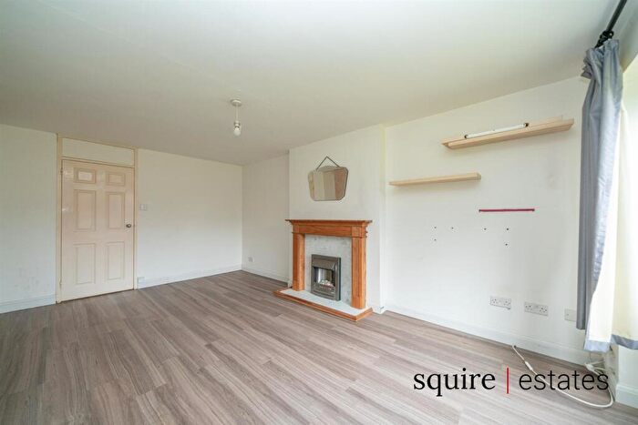 1 Bedroom Flat For Sale In Epping Green, Woodhall Farm, Hemel Hempstead, HP2