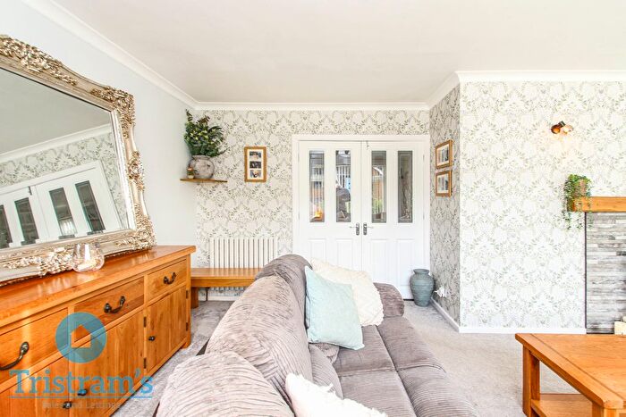 2 Bedroom Detached Bungalow For Sale In Heather Rise, Beeston, NG9