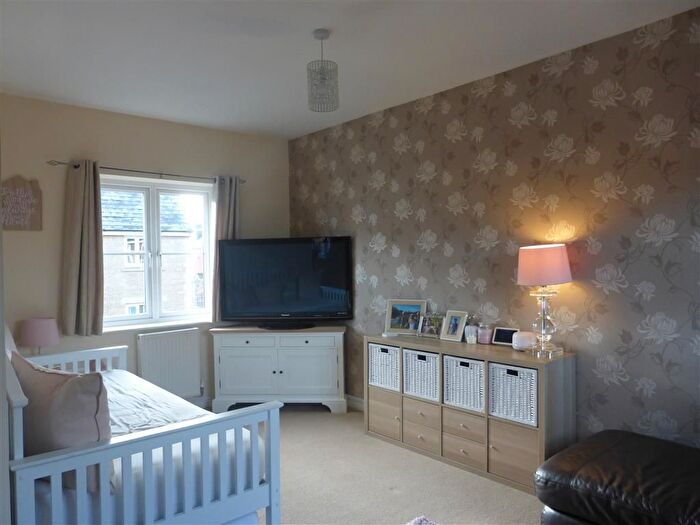 2 Bedroom Property To Rent In Callington Road, Swindon, SN25