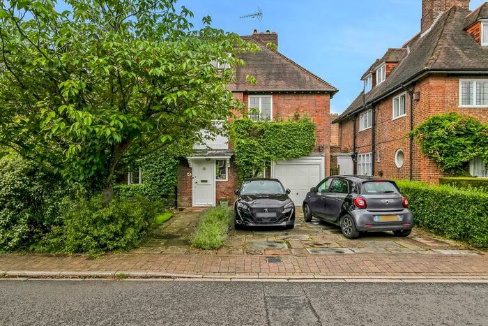 5 Bedroom Terraced House To Rent In Turner Close, Hampstead Garden Suburb, NW11