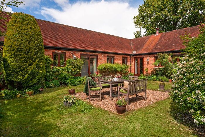 3 Bedroom Barn Conversion For Sale In Chestnut Cottage, Beenham Court, RG19