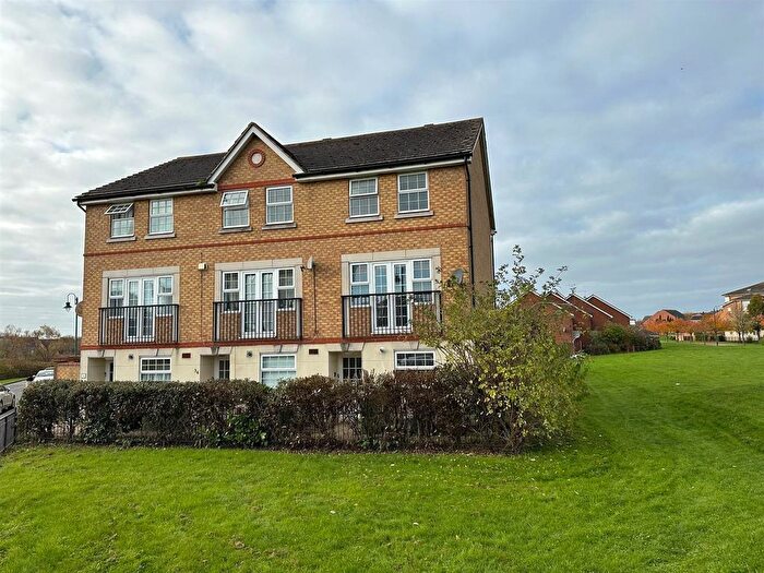 3 Bedroom End Of Terrace House To Rent In Lakeview Way, Hampton Hargate, Peterborough, PE7