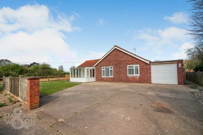 3 Bedroom Detached Bungalow For Sale In Main Road, Billockby, Great Yarmouth, NR29