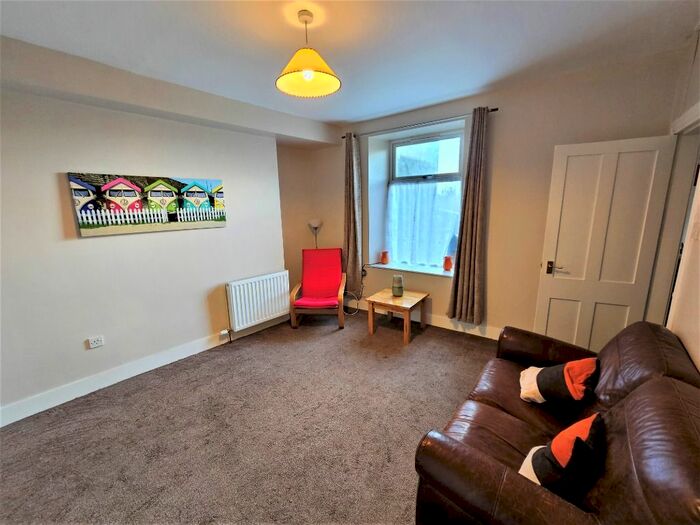1 Bedroom Flat To Rent In Glenbervie Road, Torry, Aberdeen, AB11